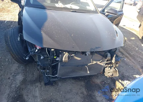 2020 Toyota Camry Xle z USA, uszkodzony, nr VIN 4T1F11BK2LU013286